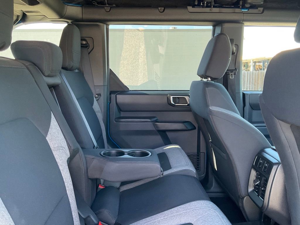 Used 2025 Ford Bronco Big Bend image 32