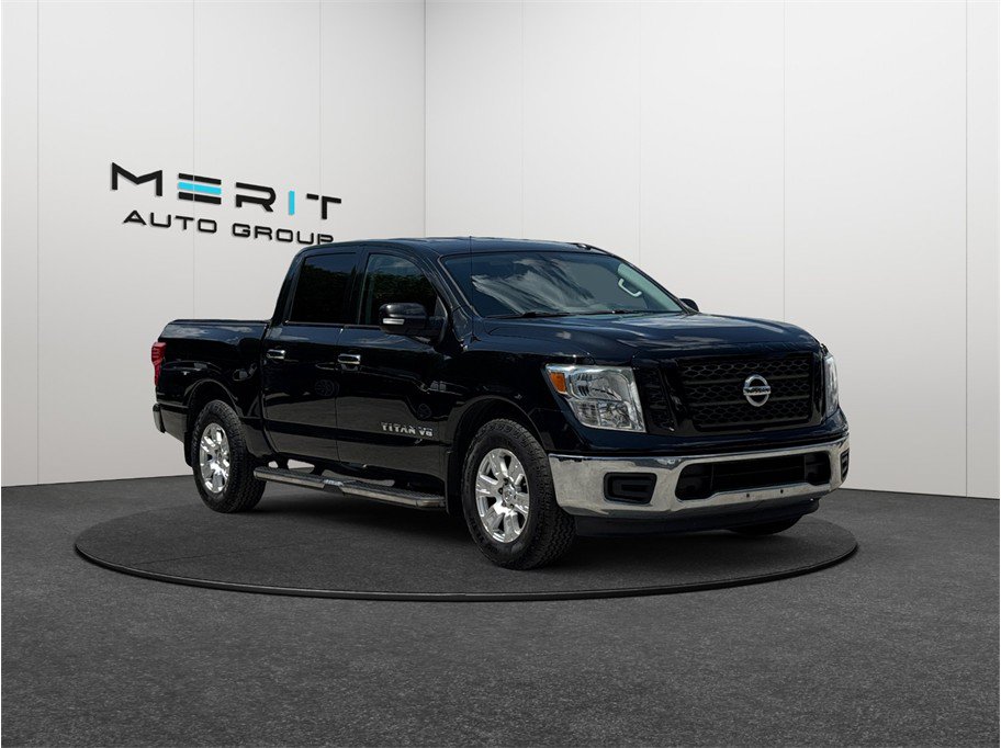 Used 2019 Nissan Titan SV RWD image 1