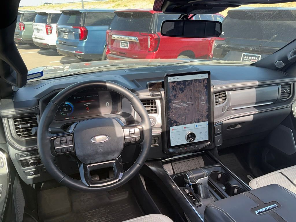 Used 2023 Ford F150 Lightning Platinum AWD/4WD image 3