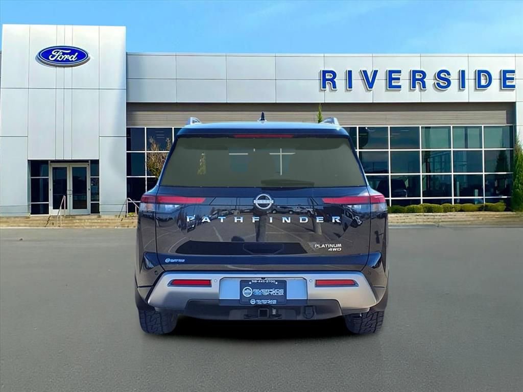 Used 2023 Nissan Pathfinder Platinum w/ Cargo Package image 5