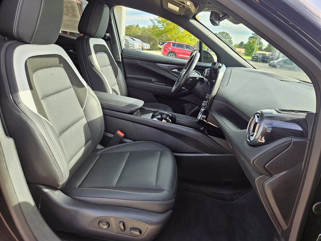 Used 2024 Chevrolet Blazer EV LT AWD/4WD image 43