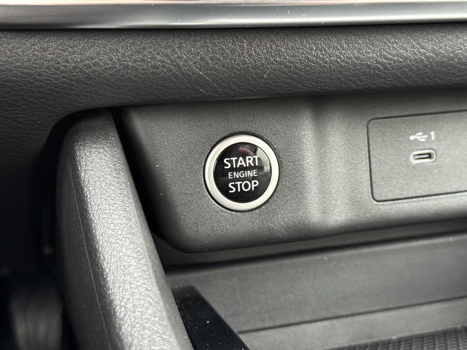 Used 2023 Nissan Rogue SV AWD/4WD image 13