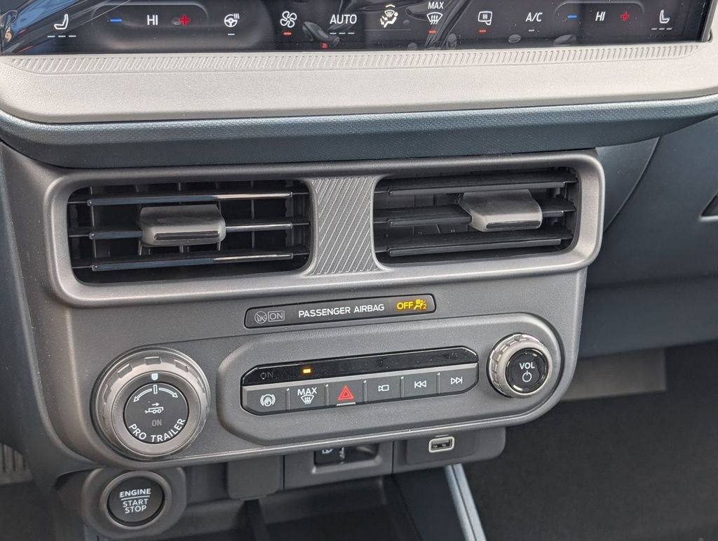 New 2026 Ford Maverick Lariat w/ Black Appearance Package image 38