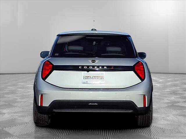 Certified 2025 MINI Cooper S image 4