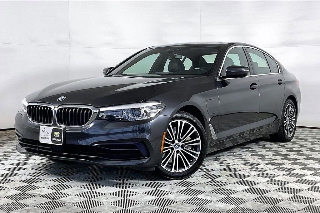 Used 2019 BMW 530e image 1