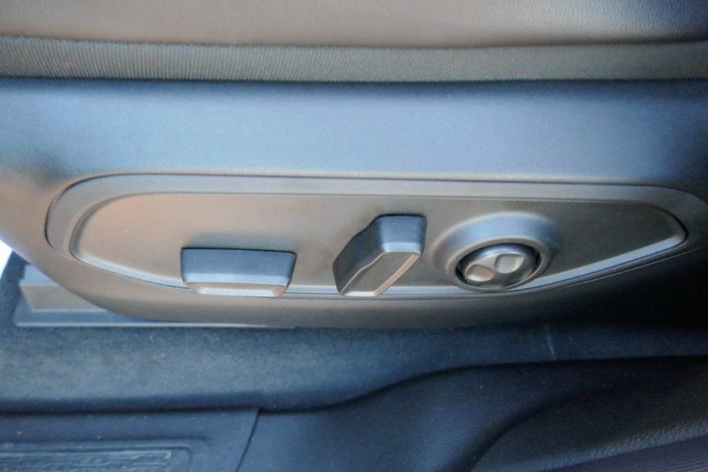 New 2025 Jeep Grand Cherokee Altitude image 14