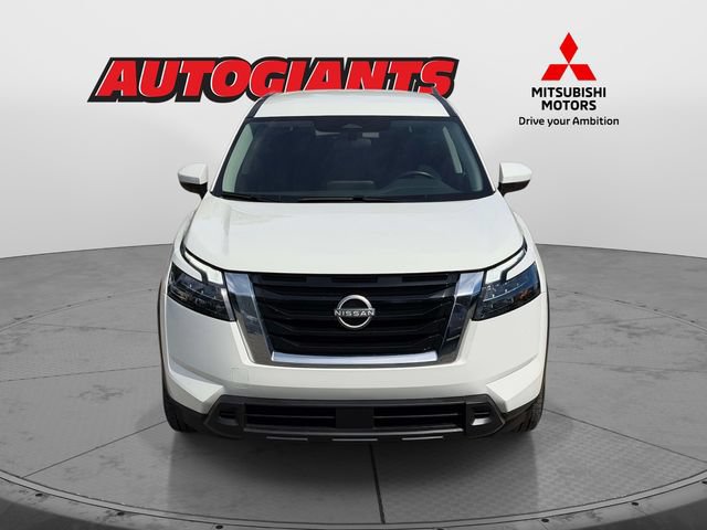 Used 2025 Nissan Pathfinder SV FWD image 8