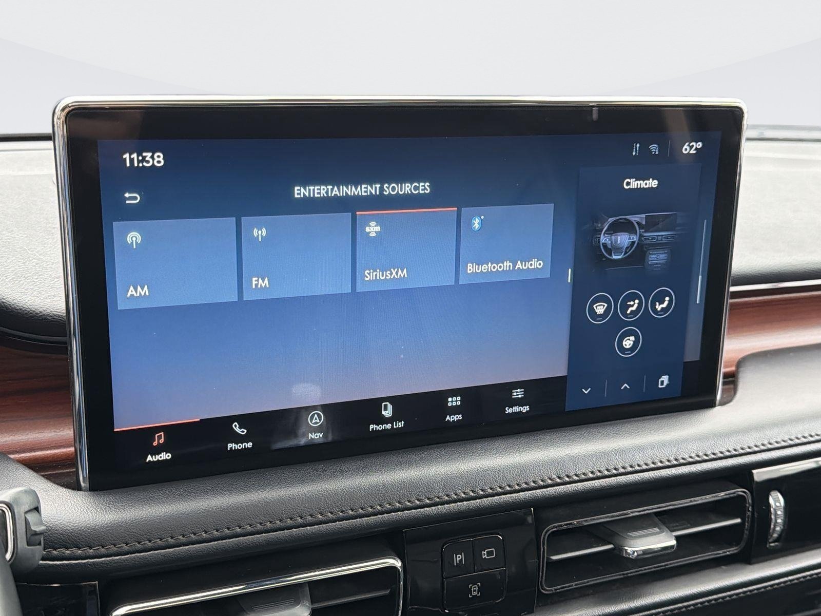 Used 2023 Lincoln Nautilus Reserve AWD/4WD image 15