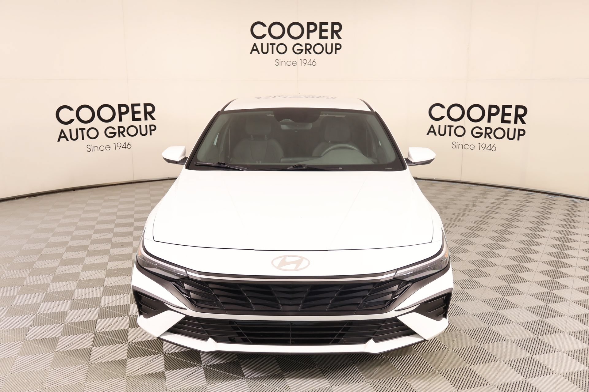 Used 2024 Hyundai Elantra SEL FWD image 9