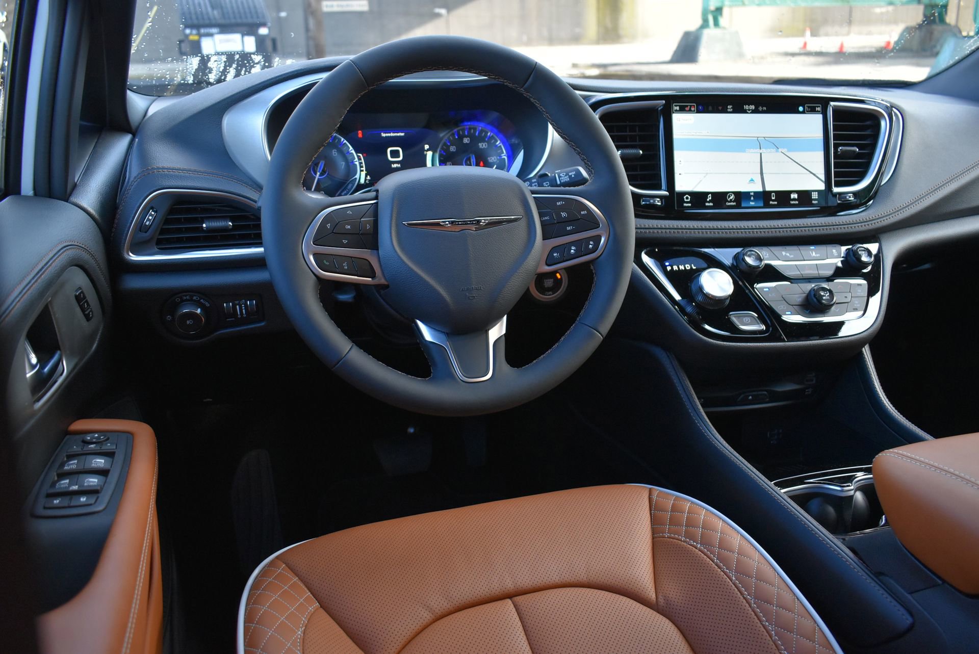 New 2026 Chrysler Pacifica Pinnacle image 23