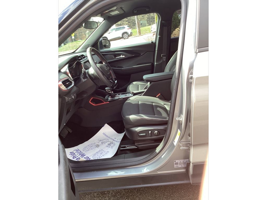 Used 2023 Chevrolet TrailBlazer RS image 9