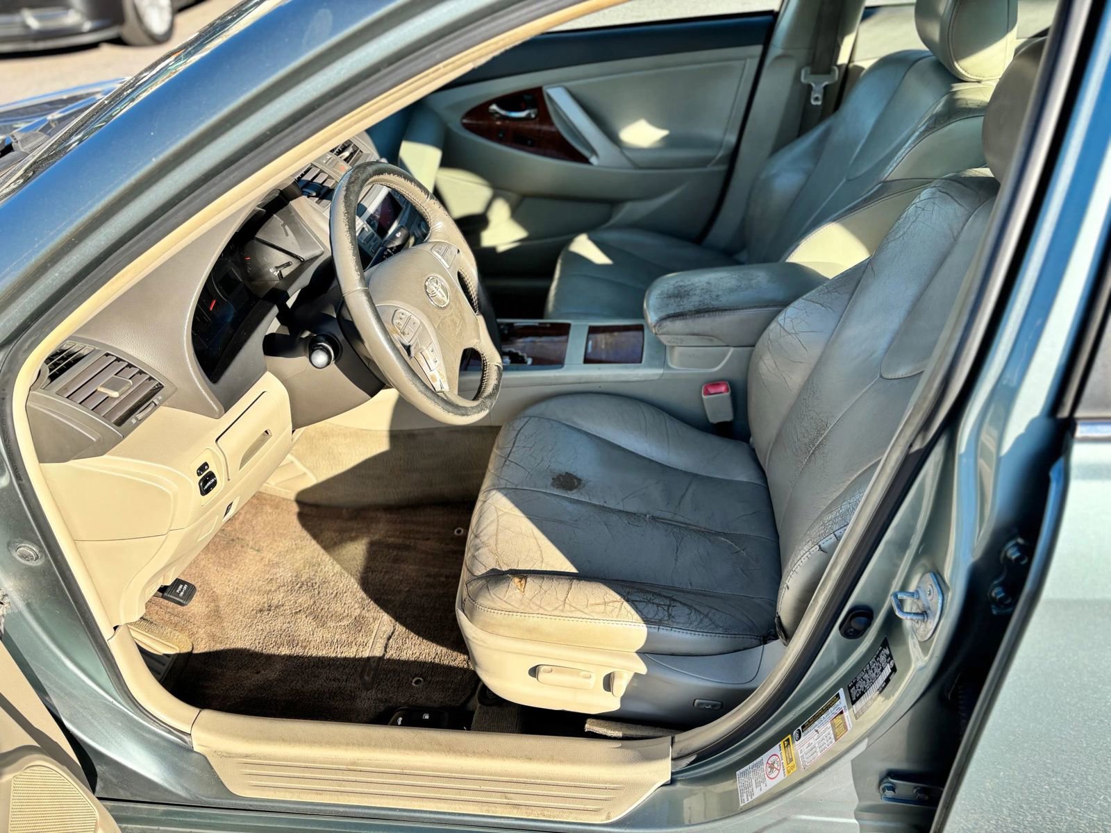 Used 2011 Toyota Camry XLE w/ XLE Extra-Value Pkg #1 image 12