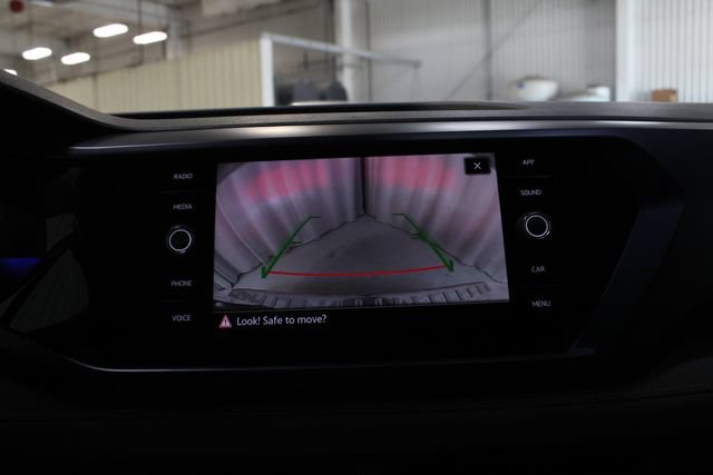 Used 2024 Volkswagen Taos SE AWD/4WD image 4