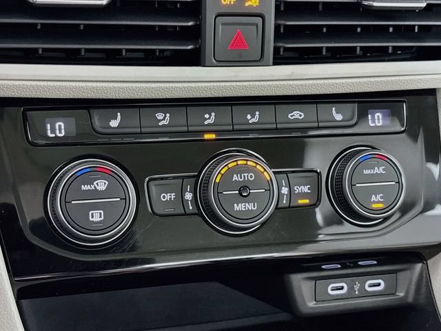 Certified 2023 Volkswagen Jetta SE FWD image 18