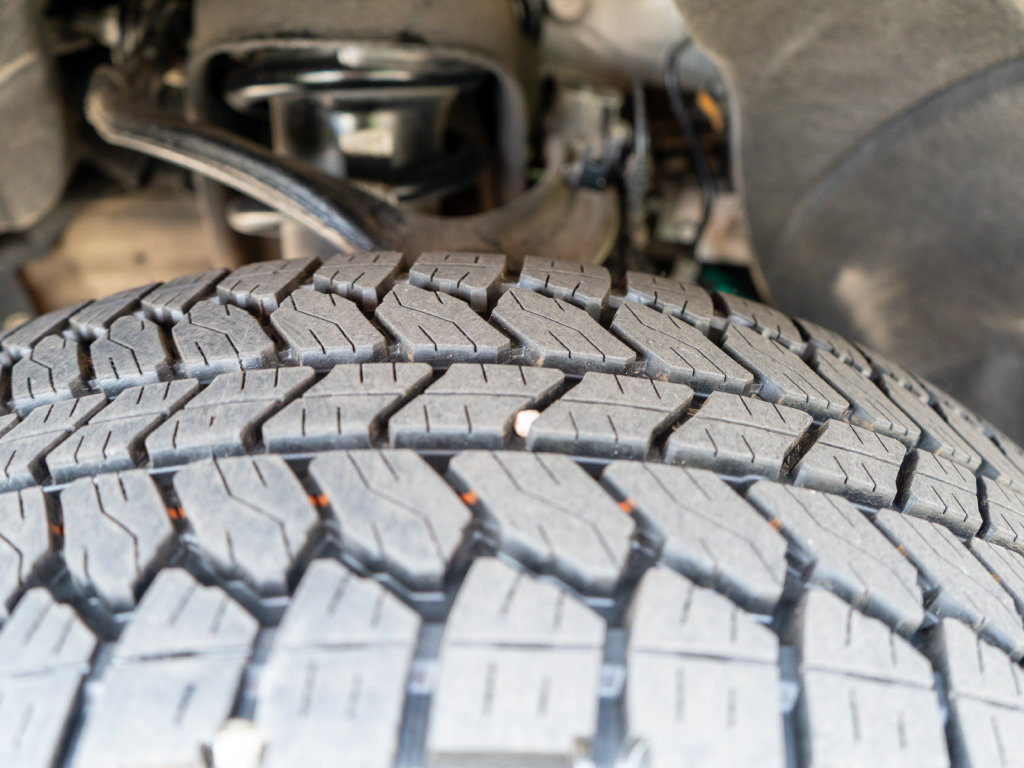 Certified 2023 GMC Sierra 1500 AT4 w/ AT4 Premium Package AWD/4WD image 32