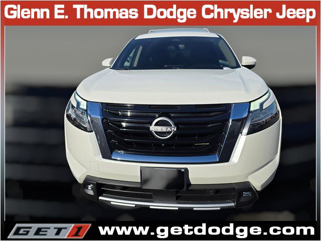 Used 2022 Nissan Pathfinder SL FWD image 2