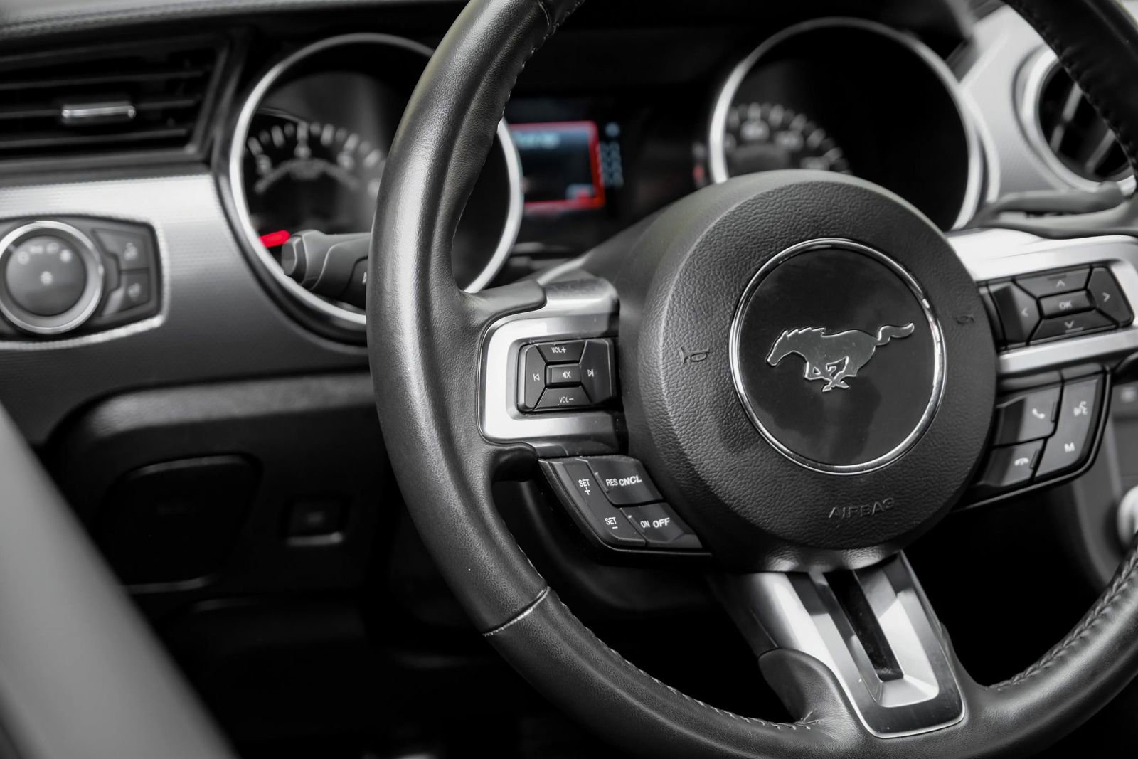 Used 2022 Ford Mustang GT RWD image 24