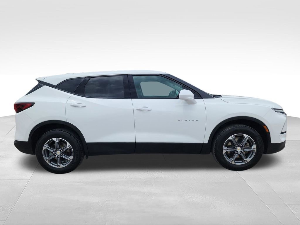 Used 2023 Chevrolet Blazer LT AWD/4WD image 10