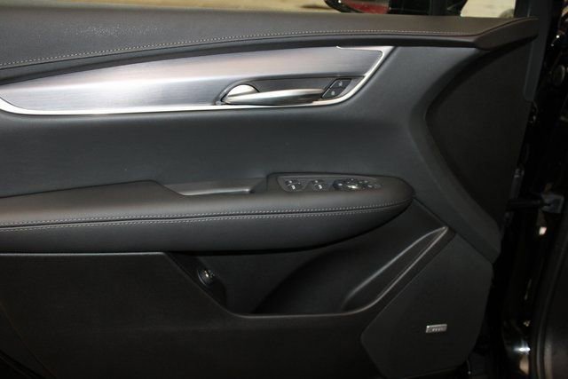 New 2026 Cadillac XT5 Luxury image 8