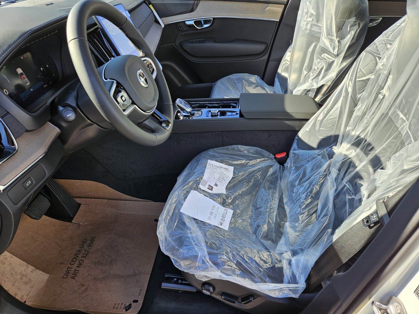 New 2026 Volvo XC90 B6 Plus w/ Protection Package Premier AWD/4WD image 7