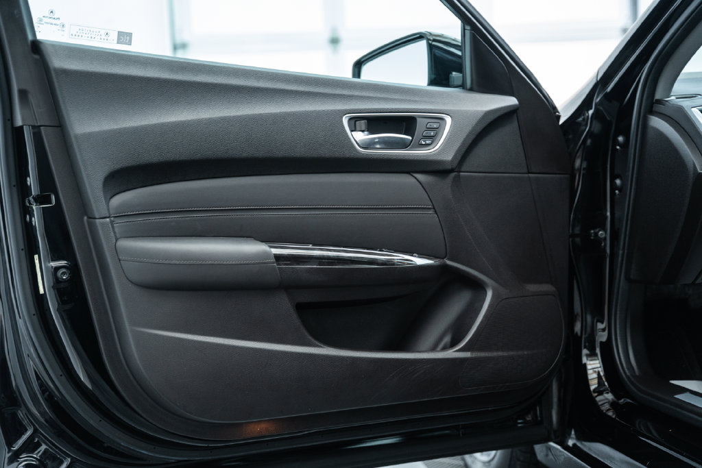Used 2018 Acura TLX FWD image 38