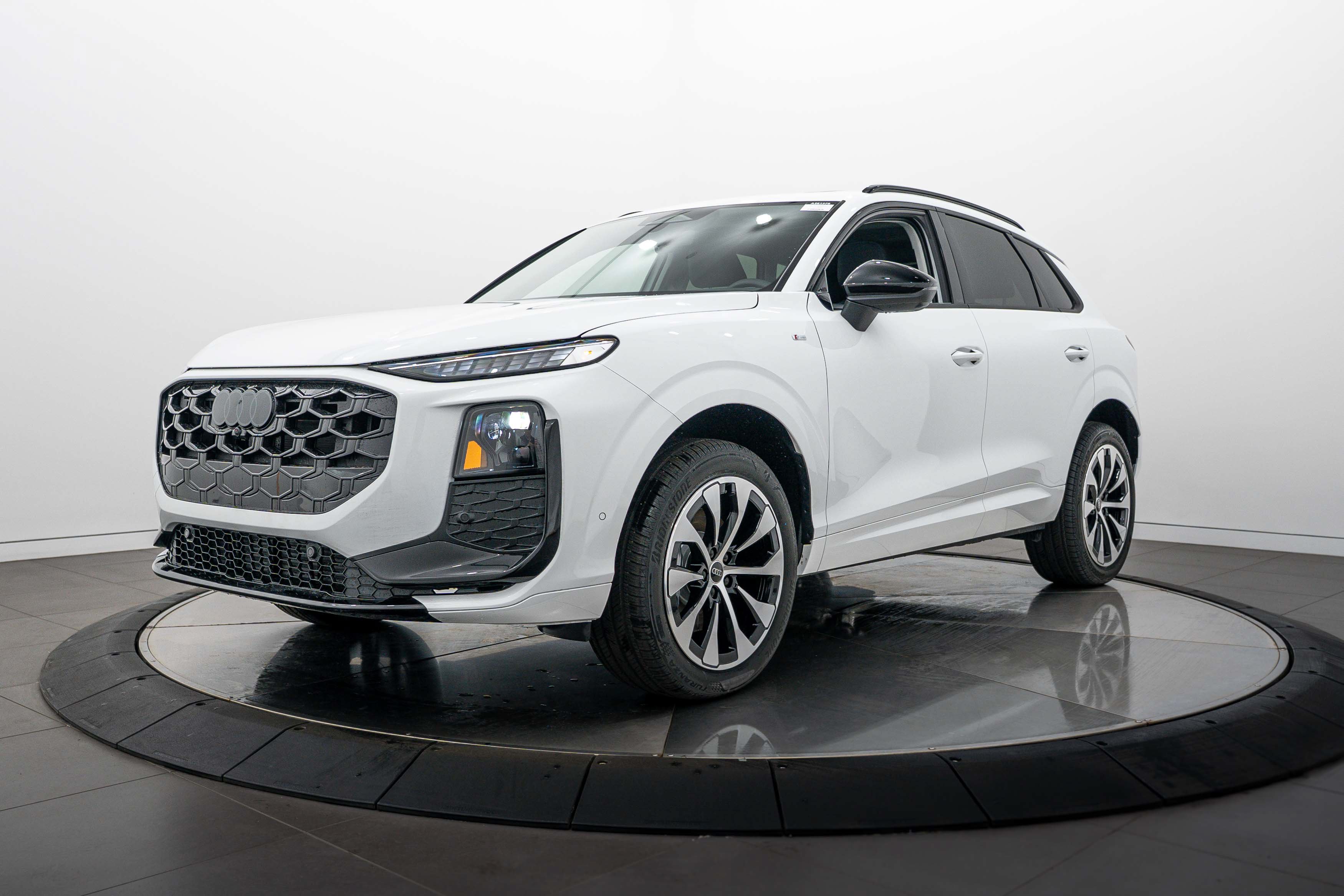 New 2026 Audi Q3 quattro 2.0T AWD/4WD image 6