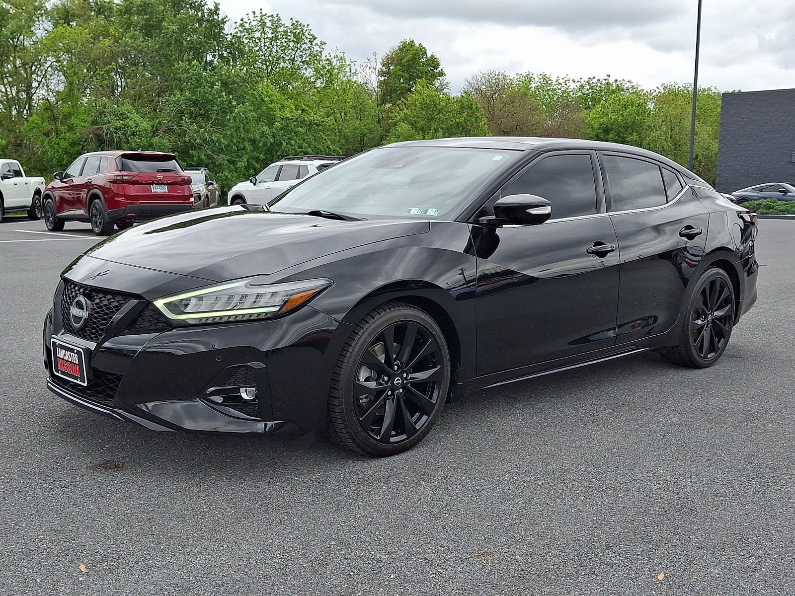 Used 2023 Nissan Maxima SR w/ Sport Mat Group FWD video 3