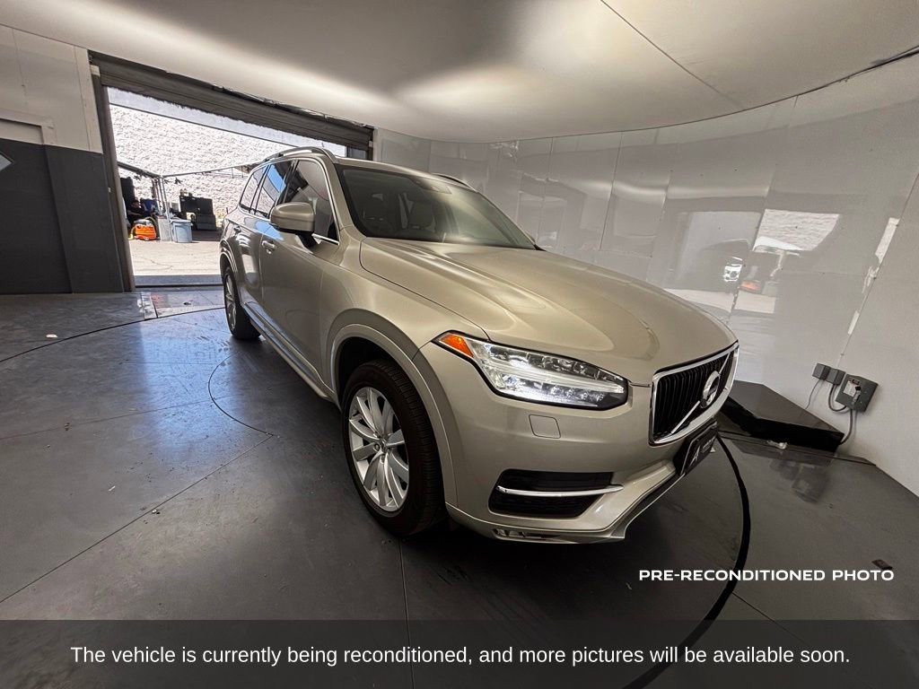 Used 2016 Volvo XC90 T6 Momentum w/ Momentum Plus Package AWD/4WD image 4