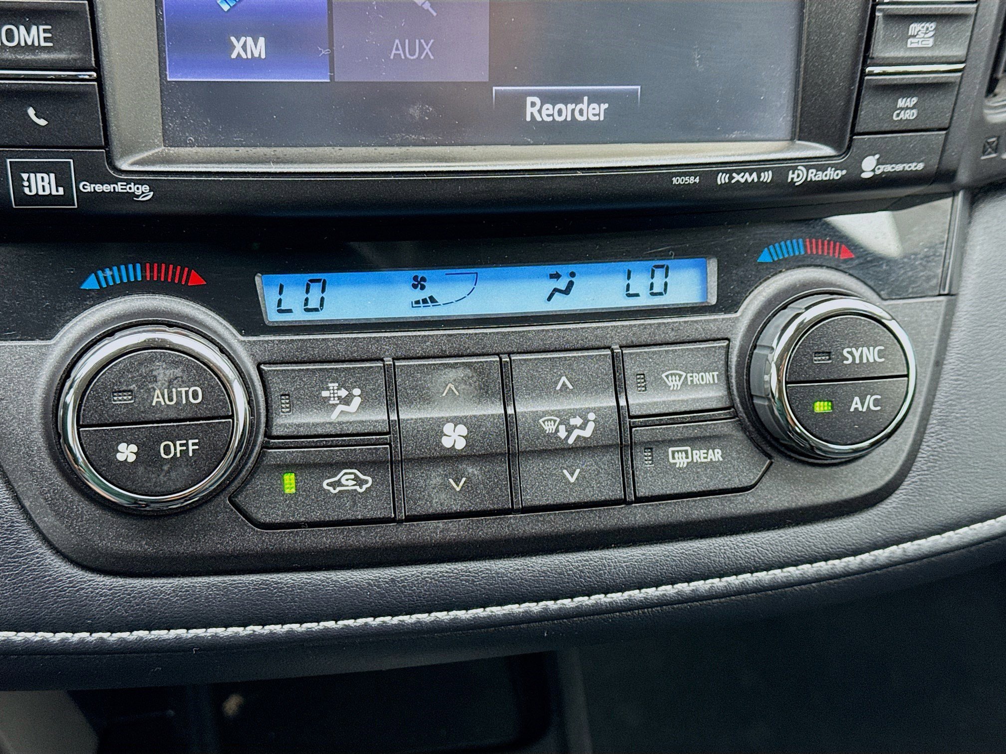 Used 2018 Toyota RAV4 Limited w/ Advanced Technology Package image 12