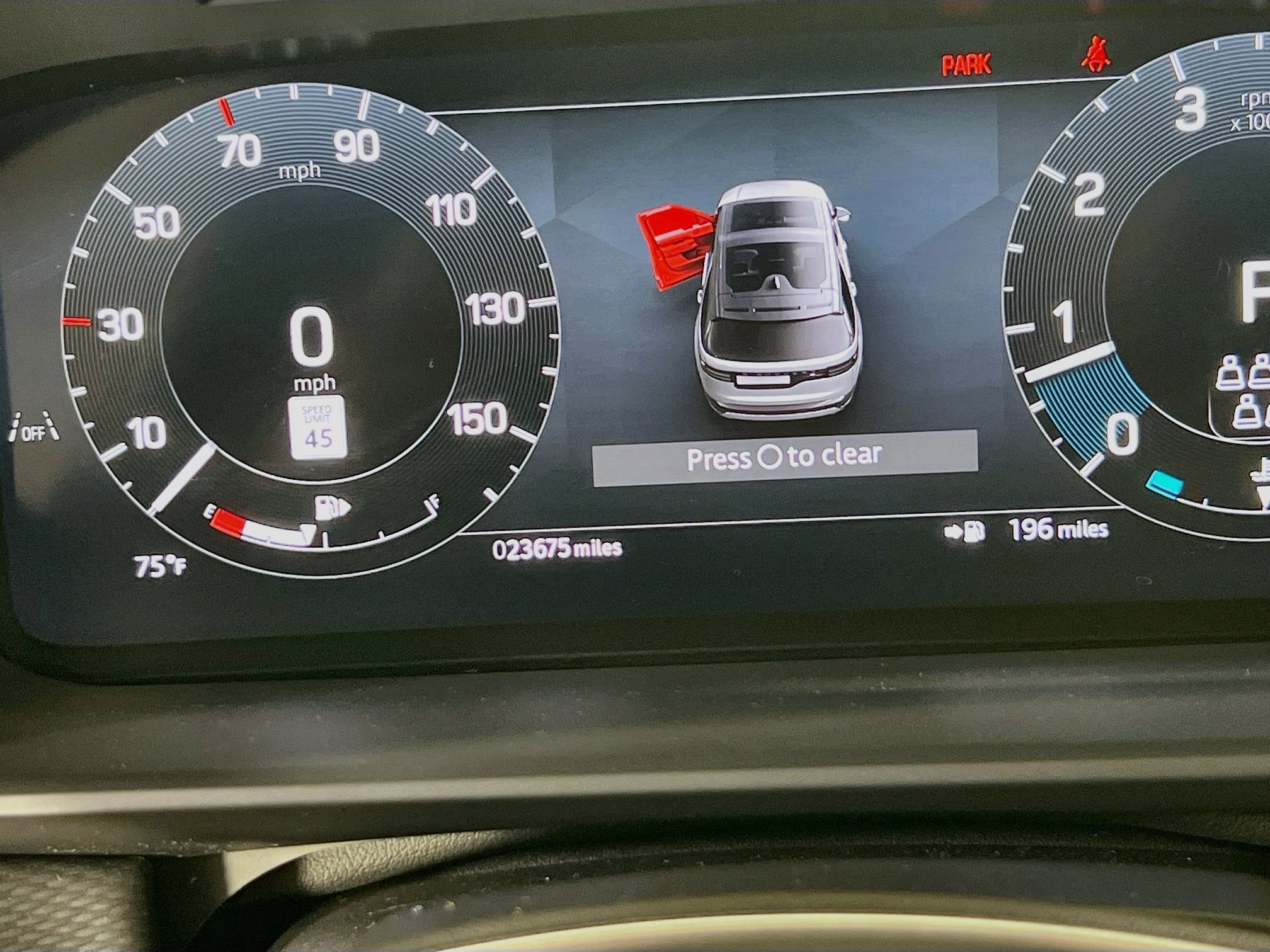 Used 2024 Land Rover Discovery Dynamic SE AWD/4WD image 12