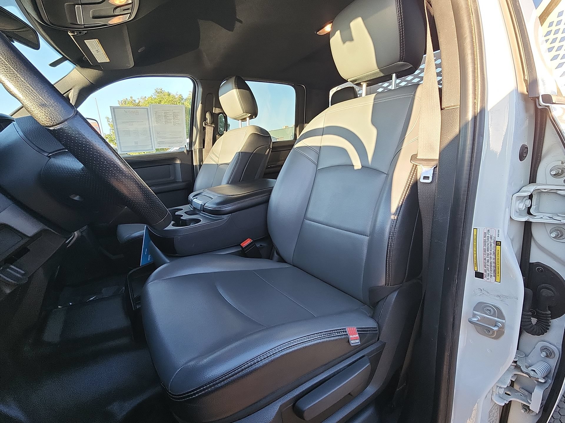 Used 2021 RAM 4500 Tradesman w/ Chrome Appearance Group RWD image 13