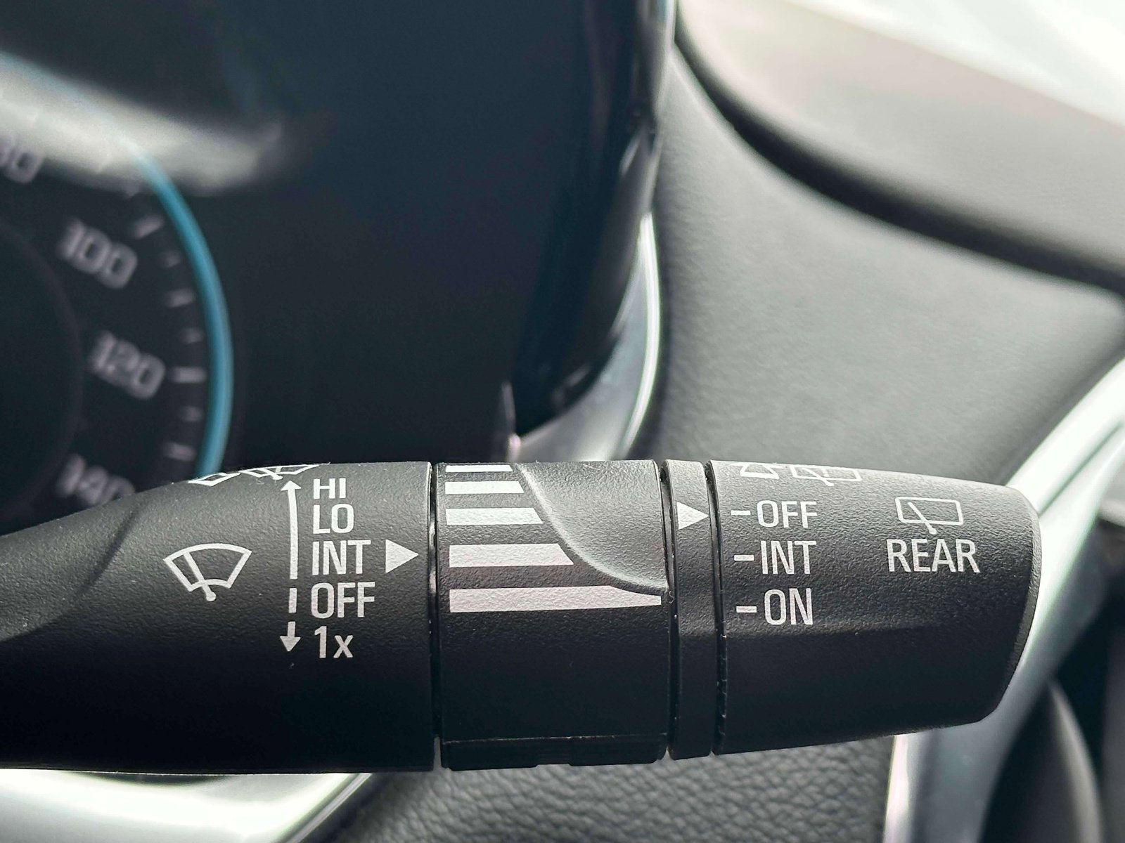 Certified 2022 Chevrolet Traverse LT image 24