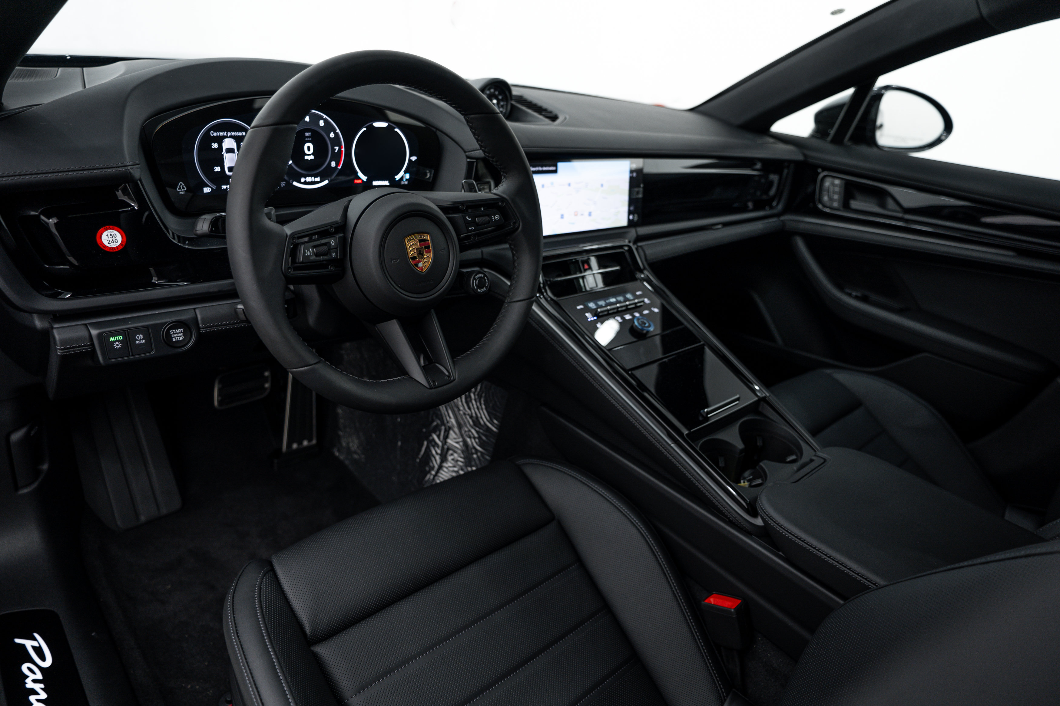 New 2026 Porsche Panamera 4 AWD/4WD image 4