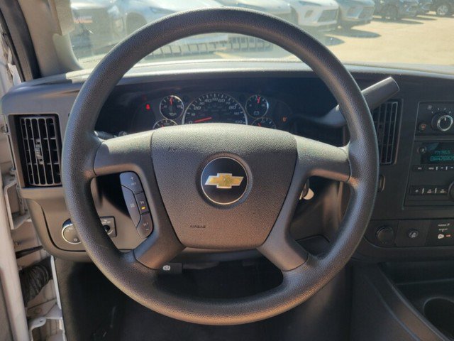 Used 2021 Chevrolet Express 3500 LT w/ LT Preferred Equipment Group RWD image 18