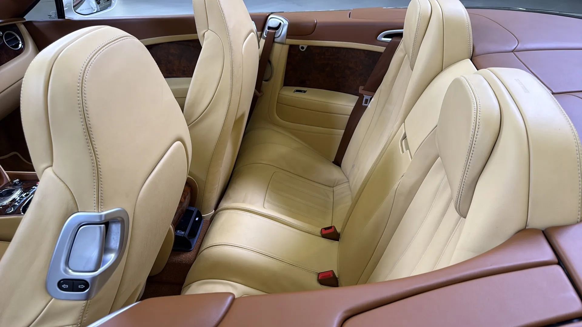 Used 2012 Bentley Continental GT AWD/4WD image 32