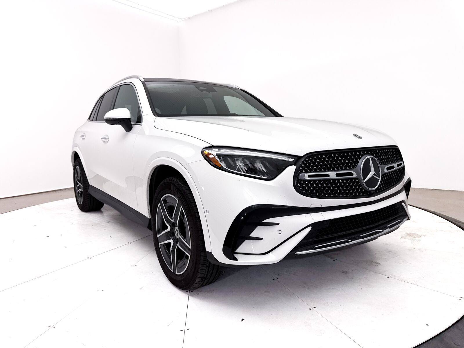 Used 2025 Mercedes-Benz GLC 300 4MATIC image 12