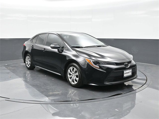 Used 2025 Toyota Corolla LE image 22