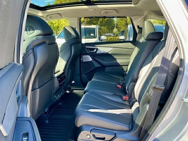 New 2026 Acura MDX w/ Technology Package FWD image 9