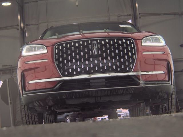 Used 2025 Lincoln Corsair Reserve w/ Towing Package image 3