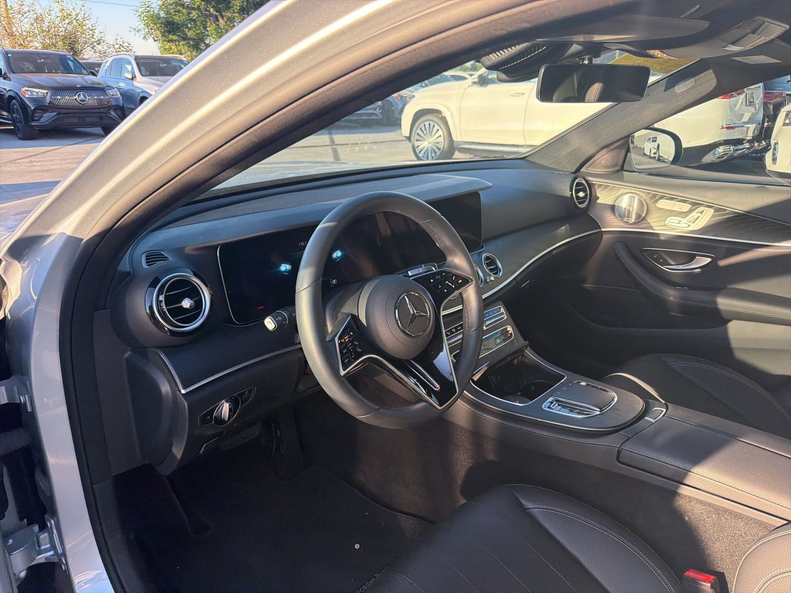 Used 2022 Mercedes-Benz E 350 Sedan image 9