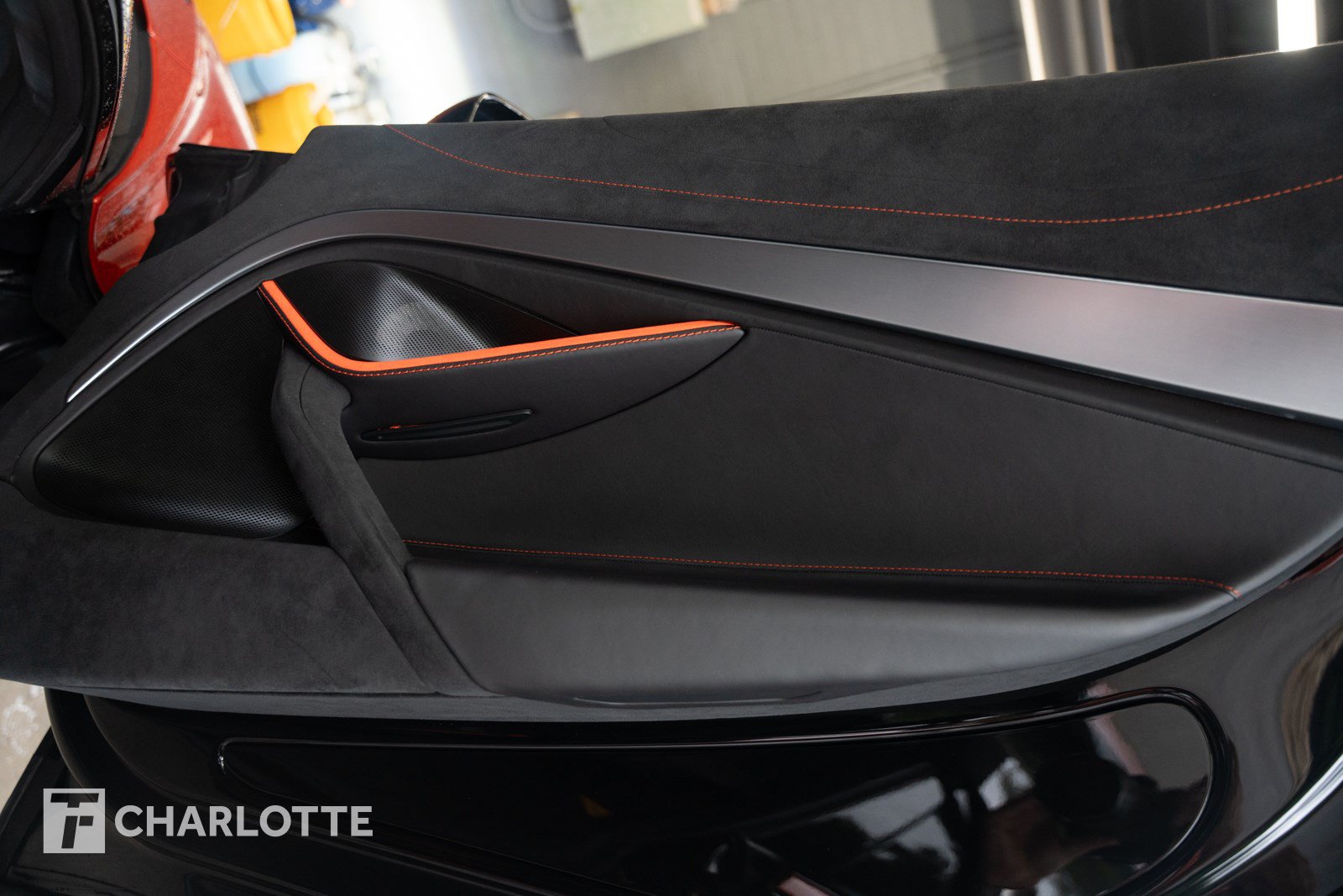 Used 2025 McLaren 750S Spider RWD image 28
