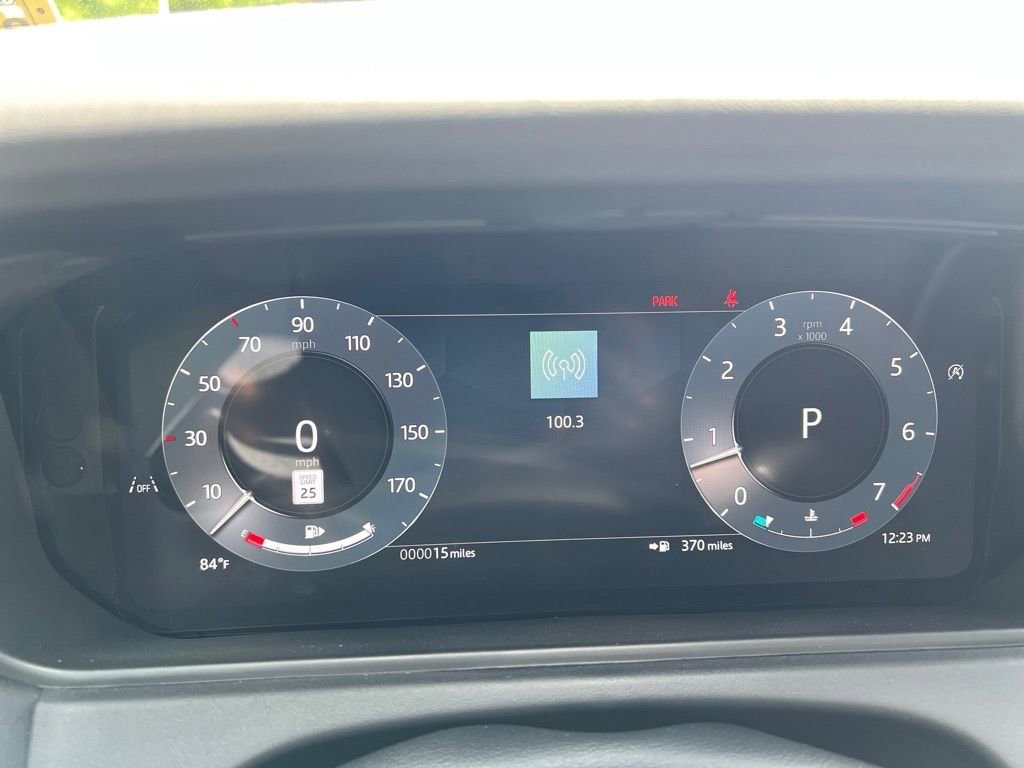 New 2026 Land Rover Range Rover Velar Dynamic SE image 14