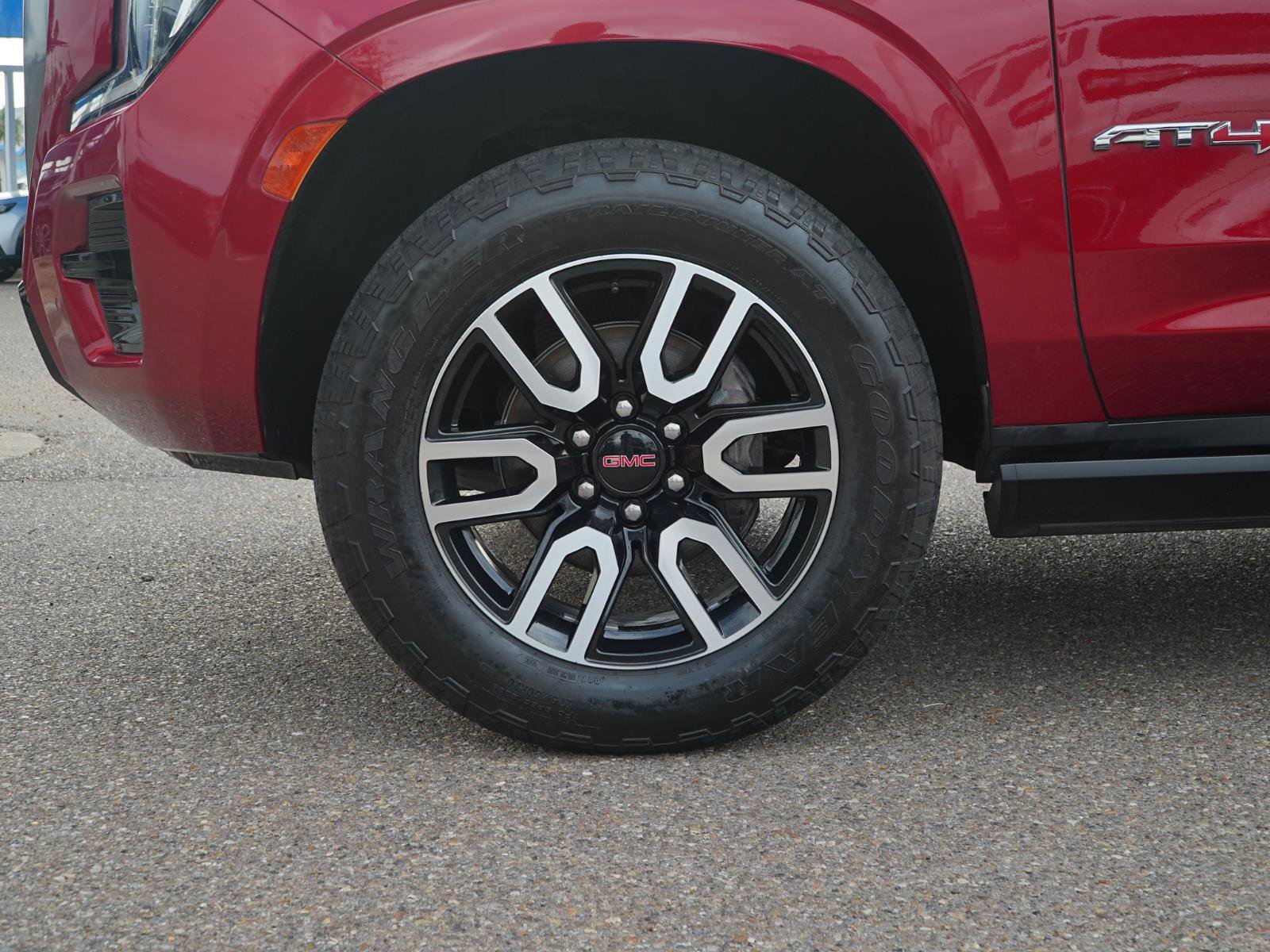 Used 2021 GMC Yukon AT4 w/ AT4 Premium Plus Package image 13