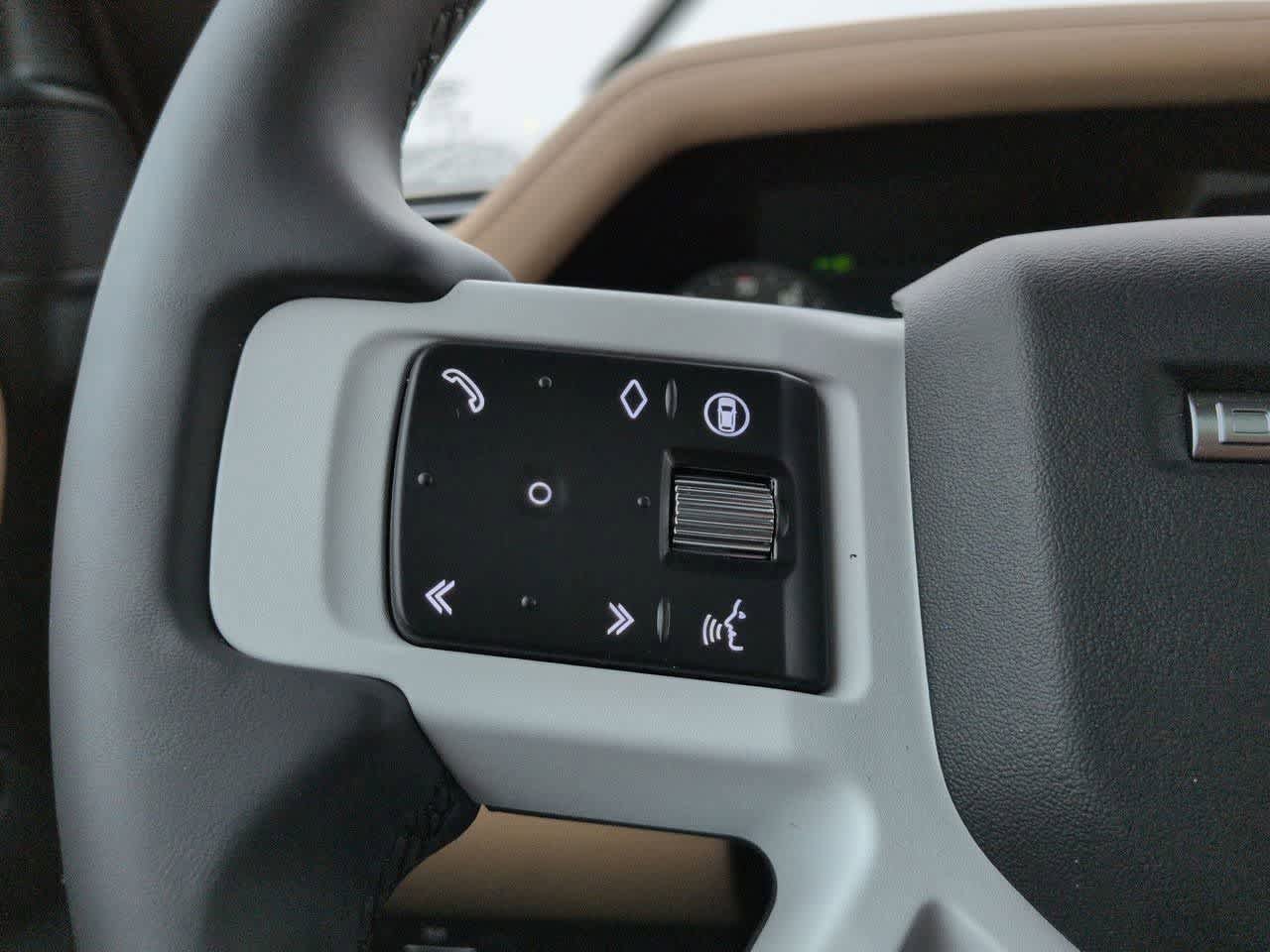 New 2026 Land Rover Defender 130 X-Dynamic SE image 26