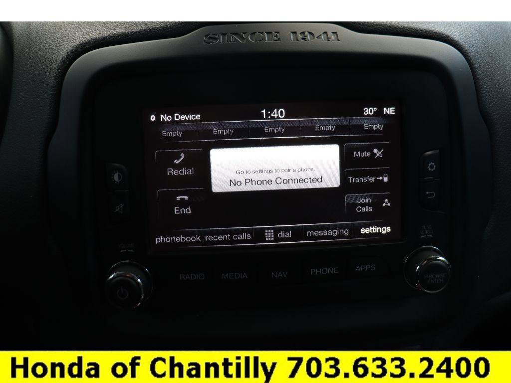 Used 2016 Jeep Renegade Trailhawk w/ Premium Trailhawk Package image 15