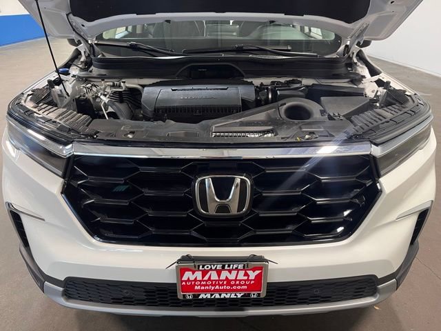 Used 2024 Honda Pilot Touring image 9