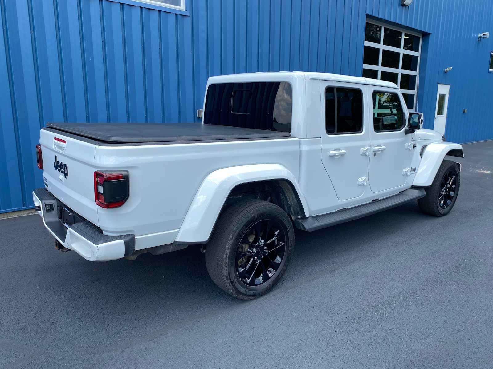 Used 2021 Jeep Gladiator Overland image 4