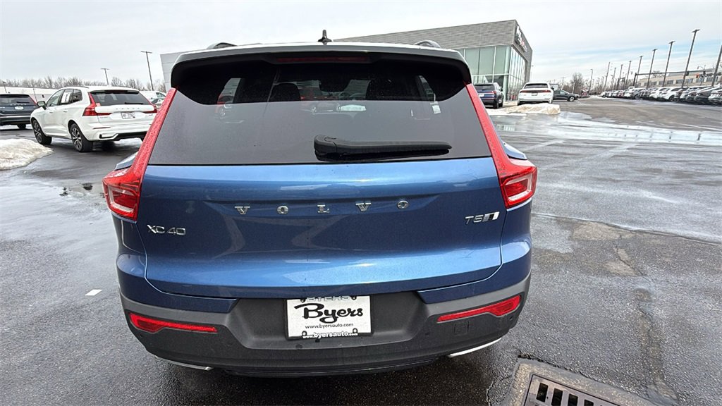 Used 2020 Volvo XC40 T5 R-Design w/ Protection Package Premier image 30