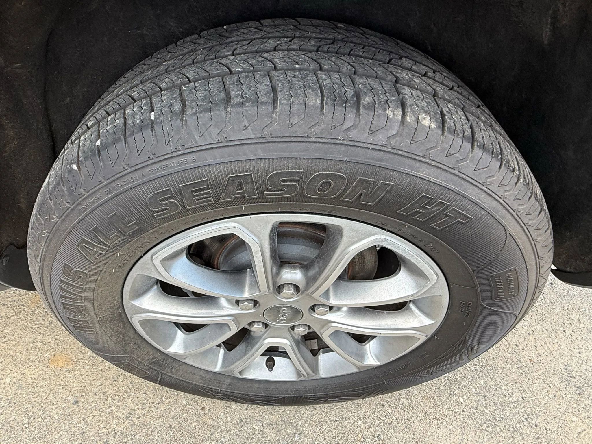 Used 2014 Jeep Grand Cherokee Limited AWD/4WD image 49