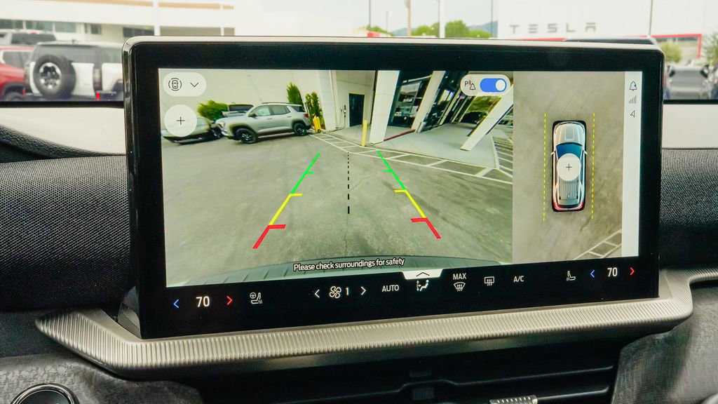 Used 2025 Ford Explorer Platinum w/ Ultimate Package image 24